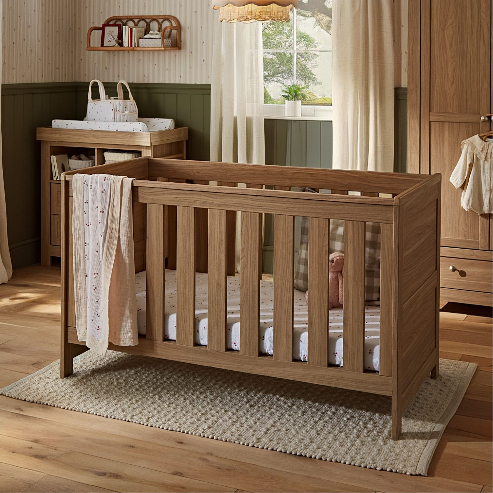 CuddleCo cribs Cuddleco Burford Cotbed - Oak