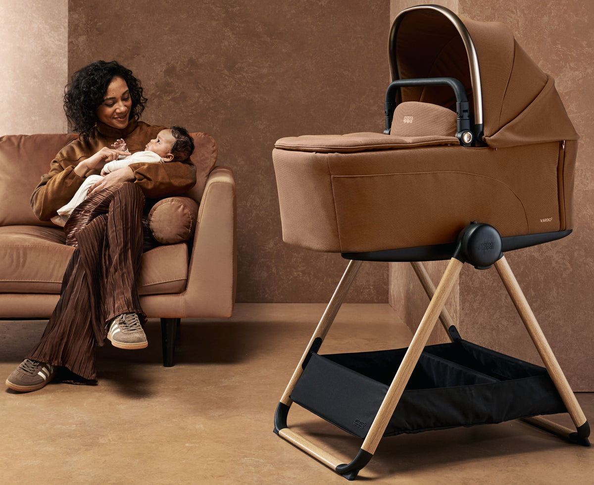Mamas & Papas moses basket stands Mamas & Papas Vardo Carrycot Stand - Warm Ash 67401WA00