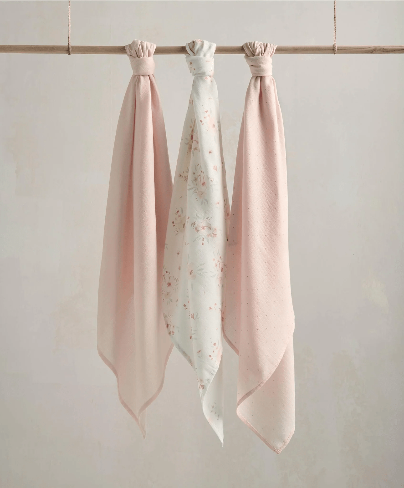 Mamas & Papas muslins Mamas & Papas 3pk Large Muslin Squares Floral 7233X1600