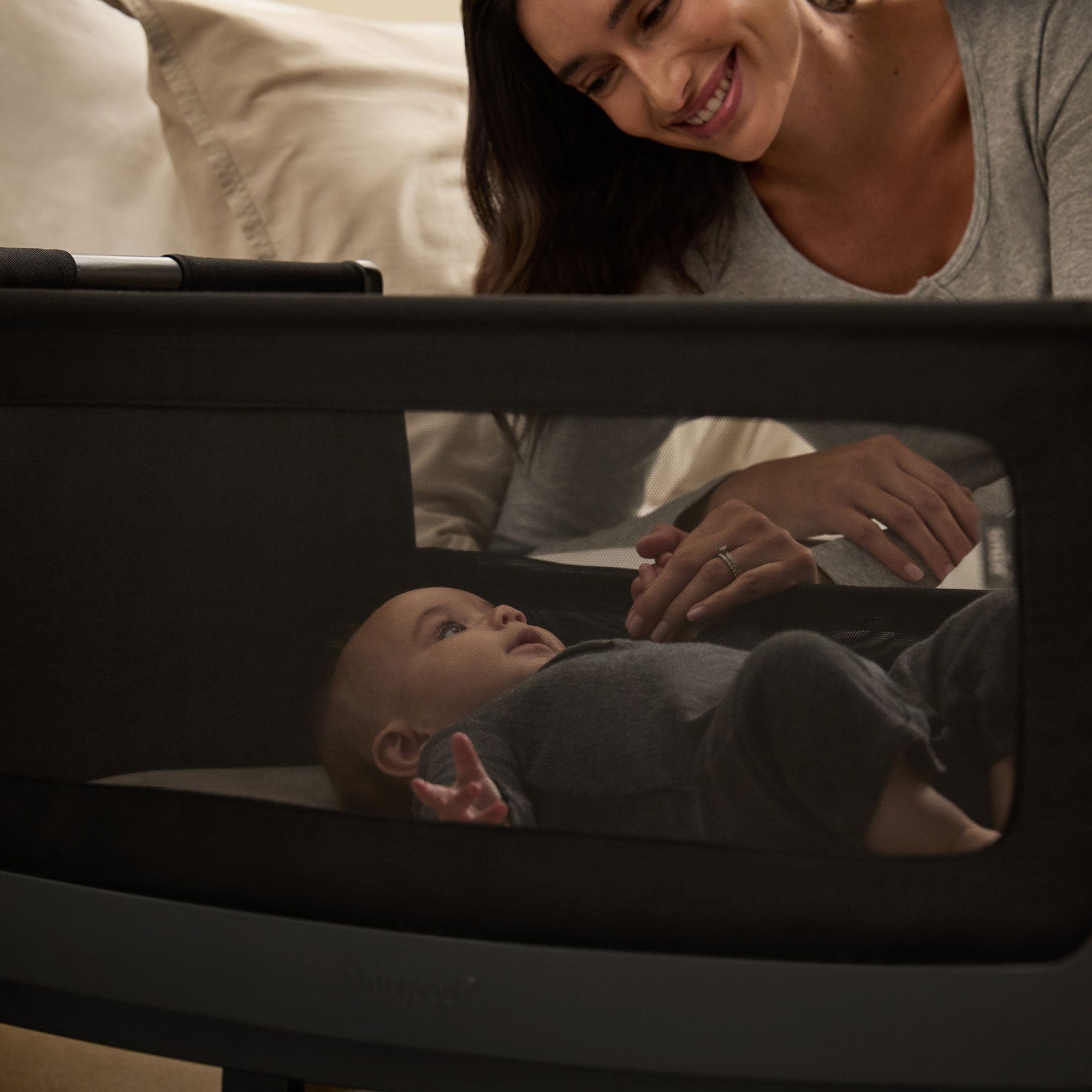 SnuzPod cribs SnüzPod 5 Bedside Crib - Graphite