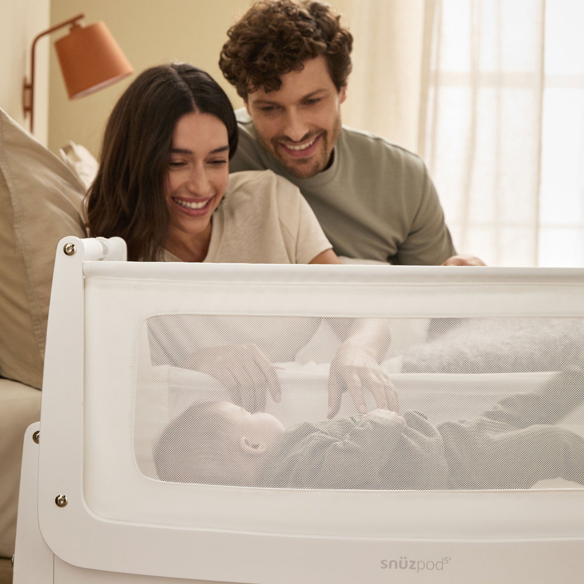 SnuzPod cribs SnüzPod 5 Bedside Crib - White