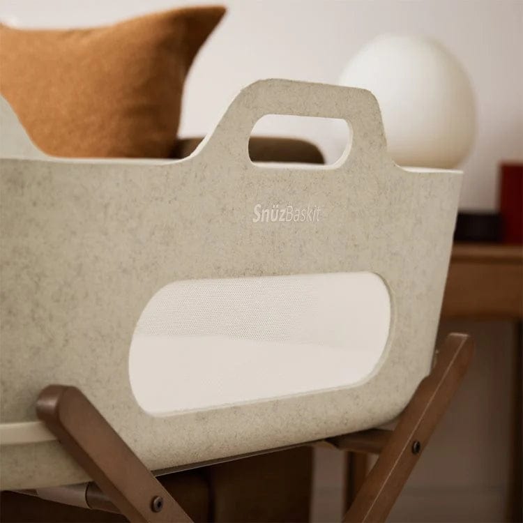 SnuzPod moses baskets SnüzPod Baskit with Walnut Stand - Barley FSB001DD