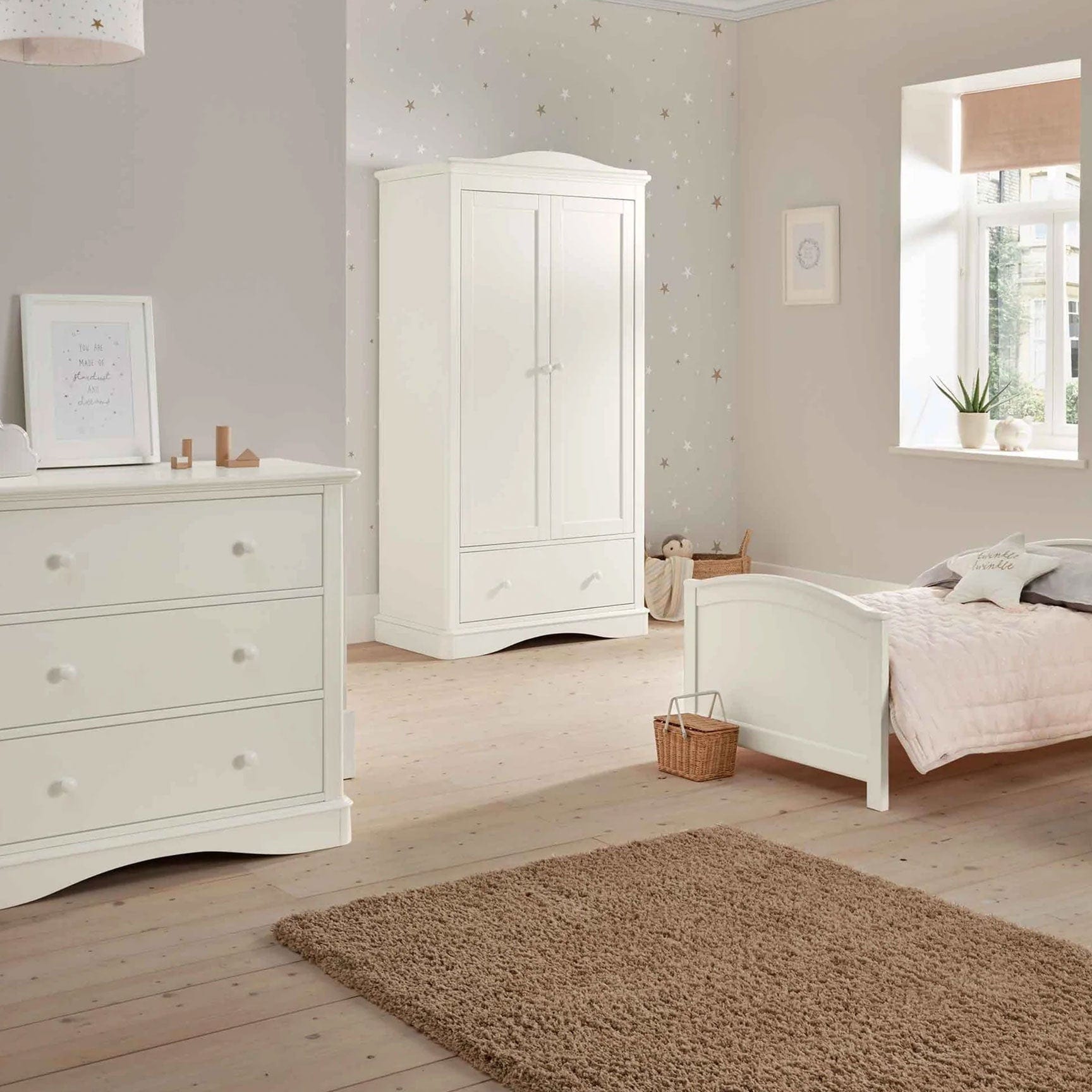 Babys-Mart Mamas & Papas Flyn 3 Piece Cotbed and Dresser Changer Set - White