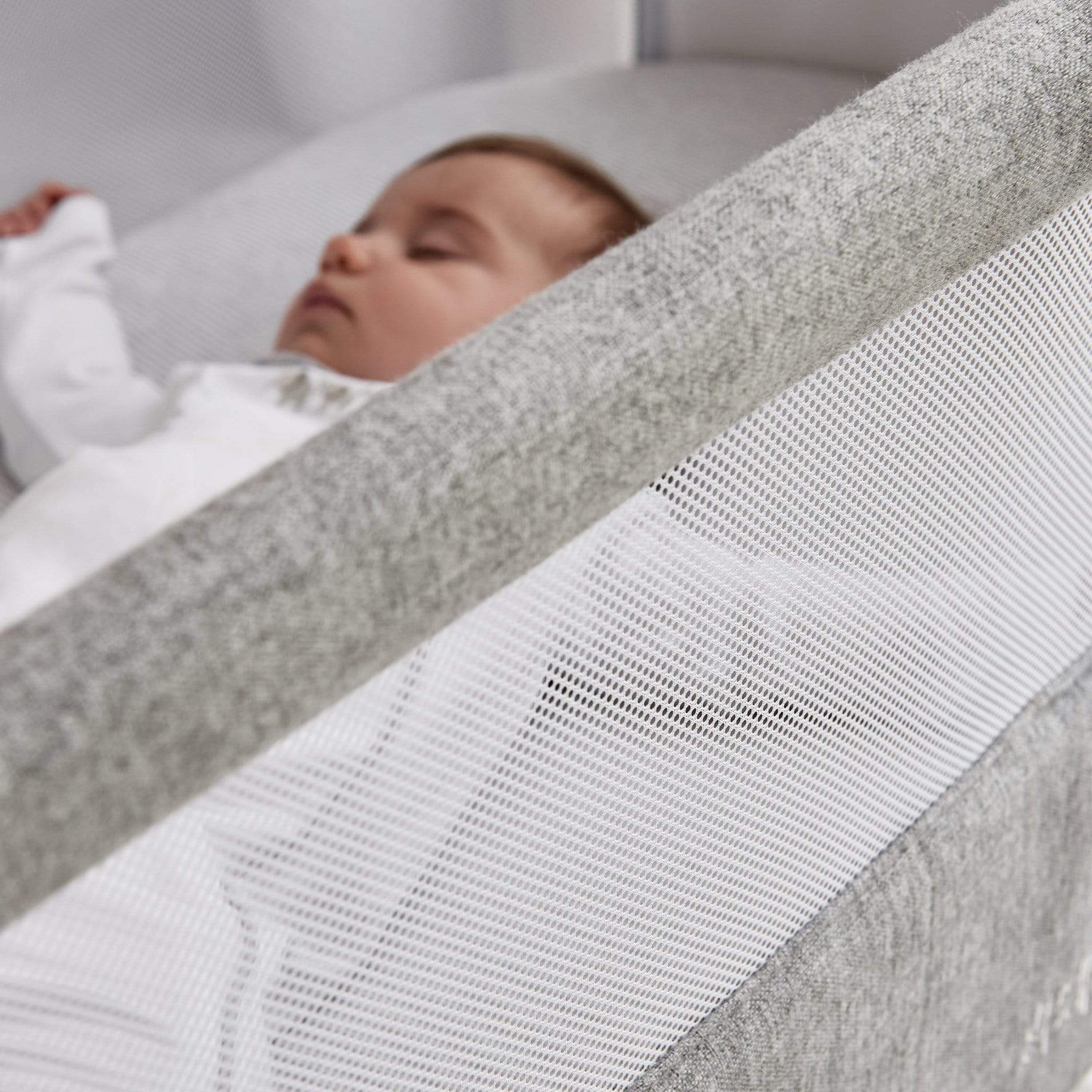 Babys-Mart Mamas & Papas Lua Bedside Crib BCLUPG100