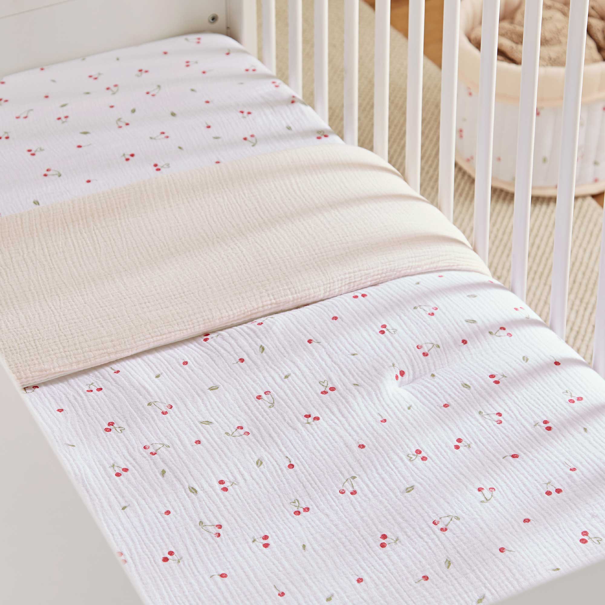 CuddleCo nursery bedding sets CuddleCo 4pc Cot Bed Bedding Set - Ditsy Cherry BED/CUD/154497