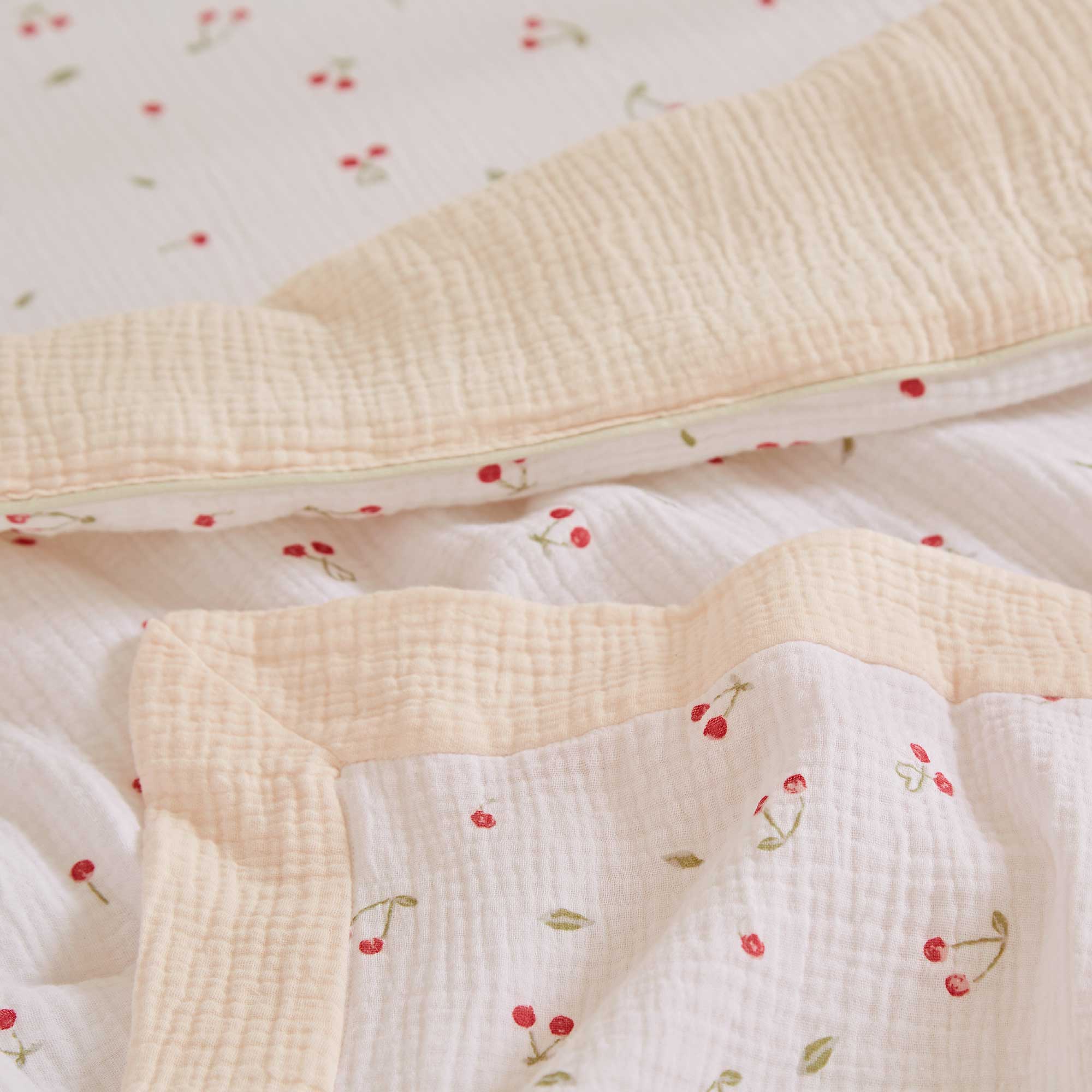 CuddleCo nursery bedding sets CuddleCo 4pc Cot Bed Bedding Set - Ditsy Cherry BED/CUD/154497