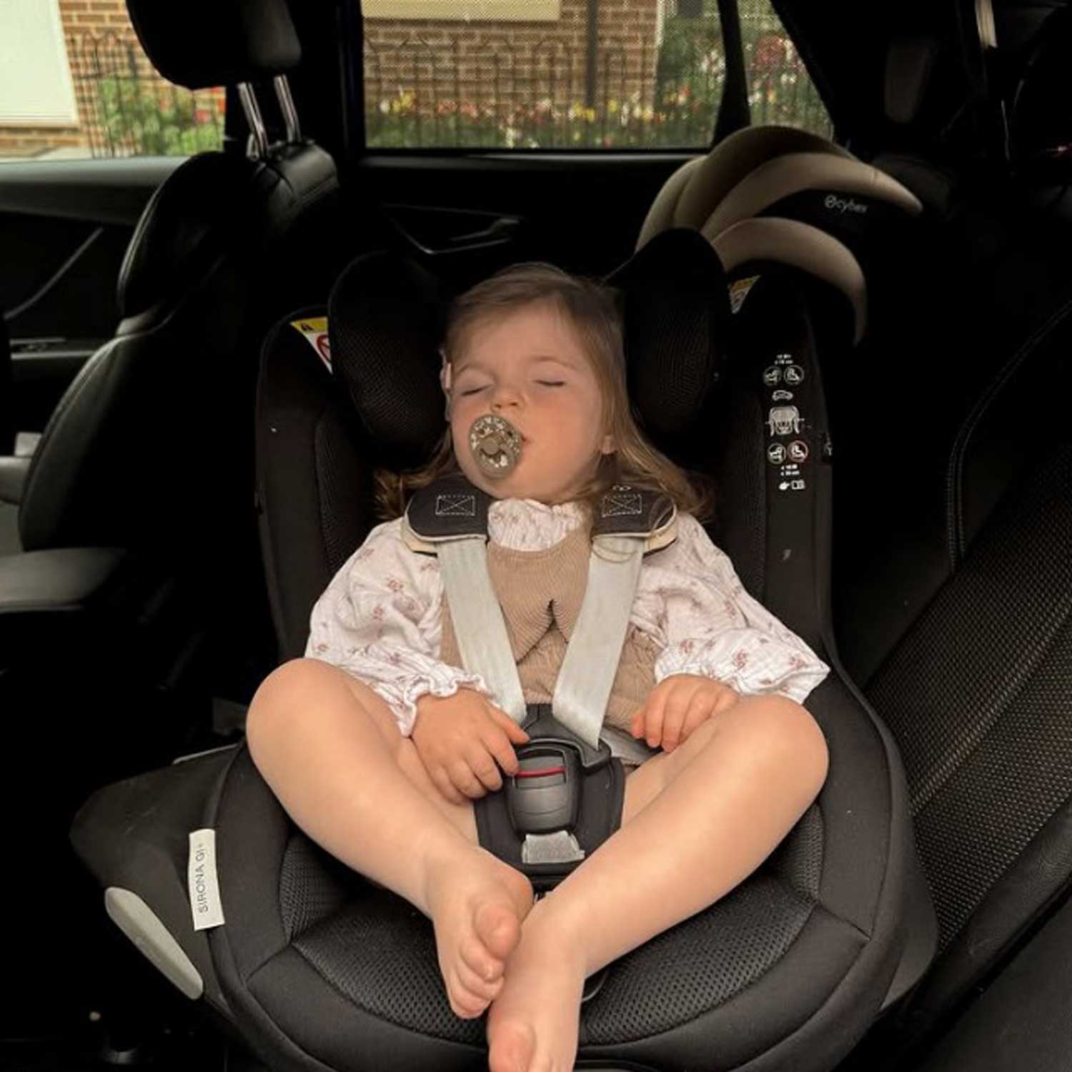Cybex i-Size car seats Cybex Sirona G i-Size in Moon Black