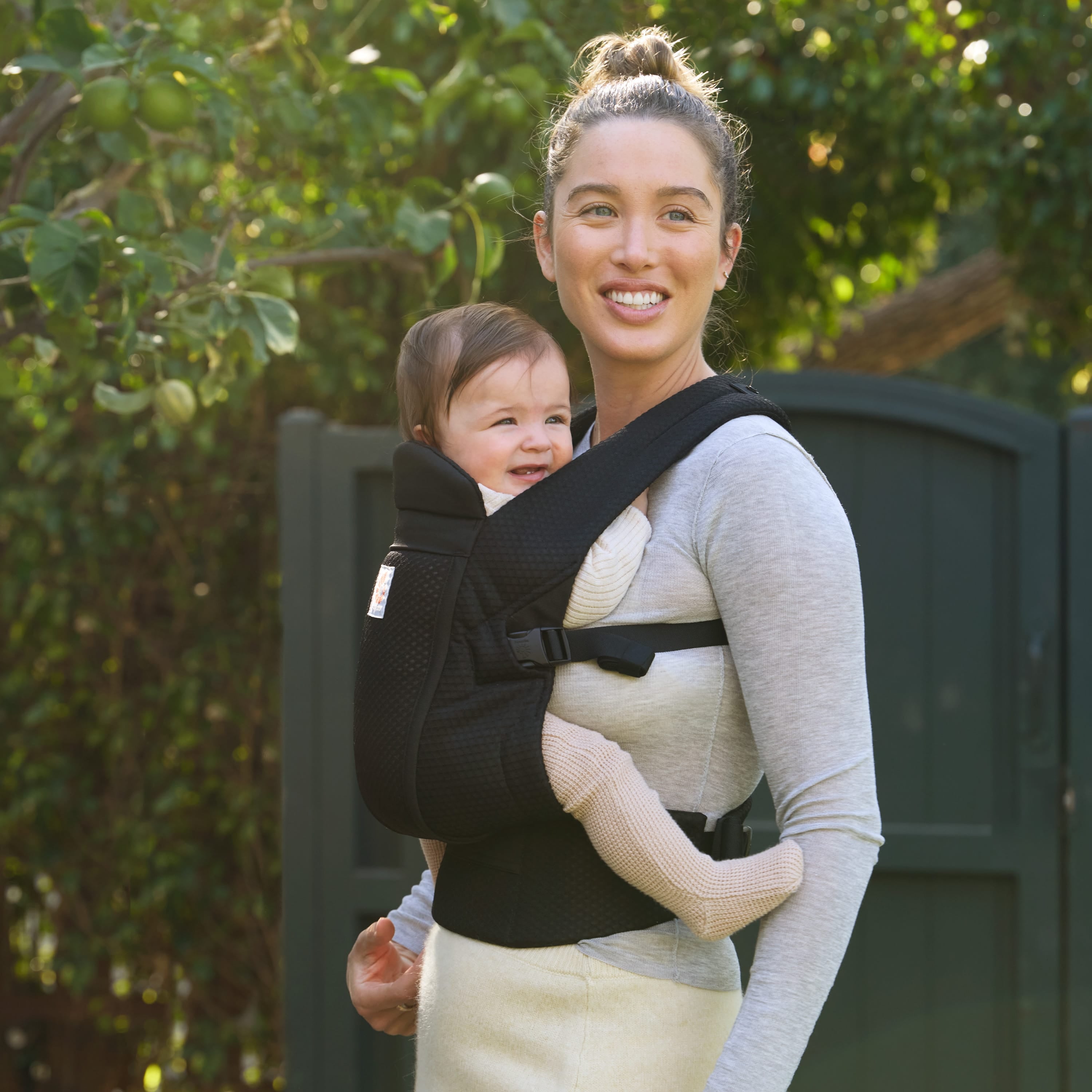 Ergobaby baby carriers Ergobaby Omni Lite Mesh - Onyx Black BCOLTEONYXBLK