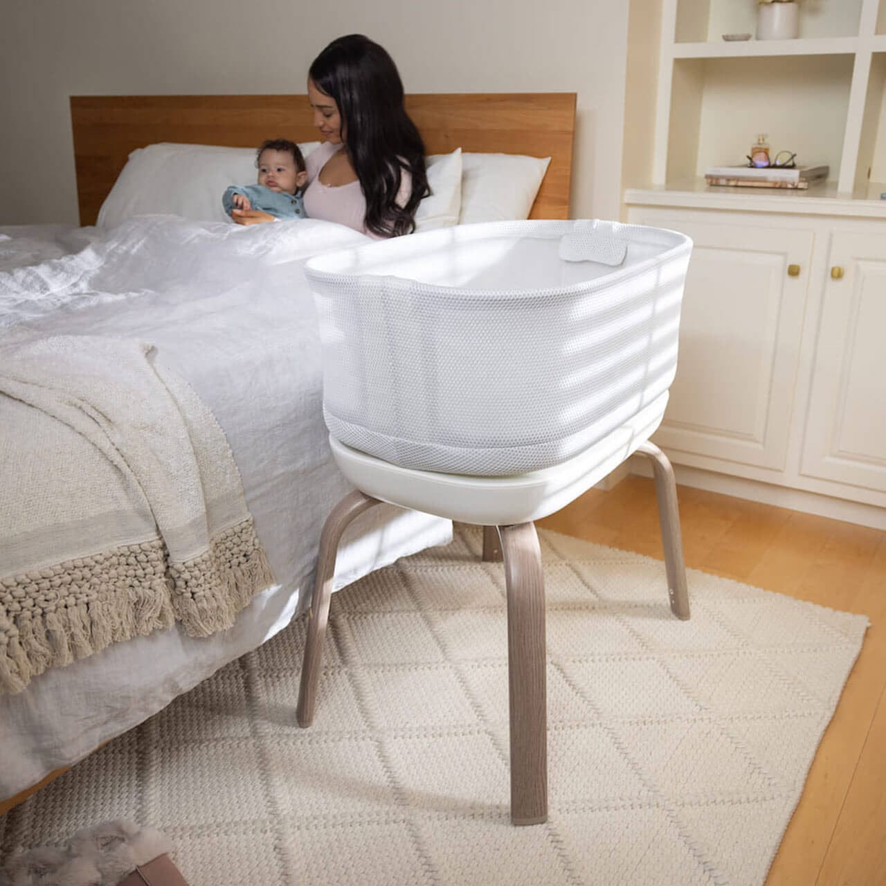 Graco cribs Graco Eluma Nest Bedside Crib - Luna 9AU999LUNEU