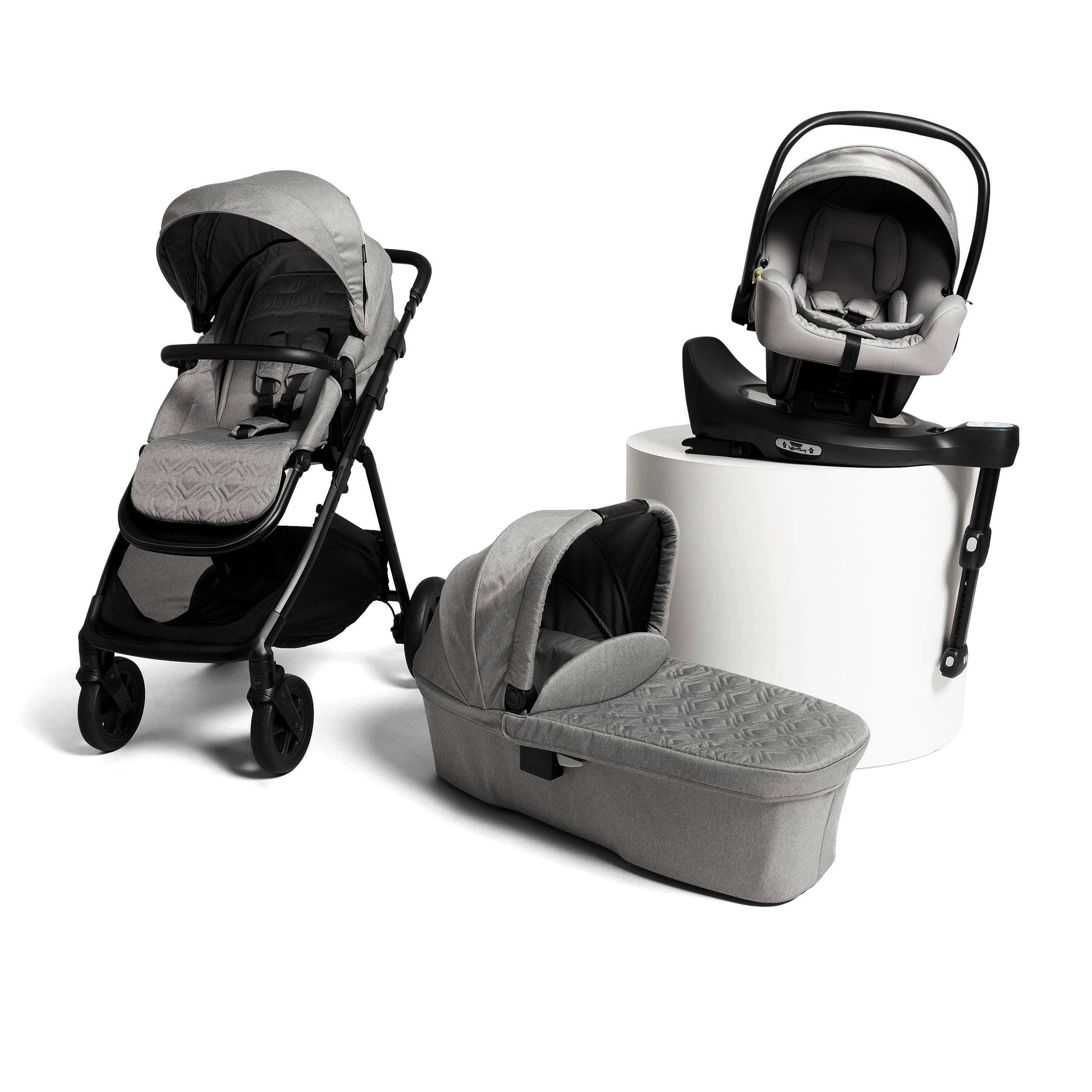 Graco Pushchairs & Buggies Graco Near2Me DLX Trio (Pushchair, Carrycot, Snuglite & Snugturn) in Ash/Black Z2BGN2ME1006UK