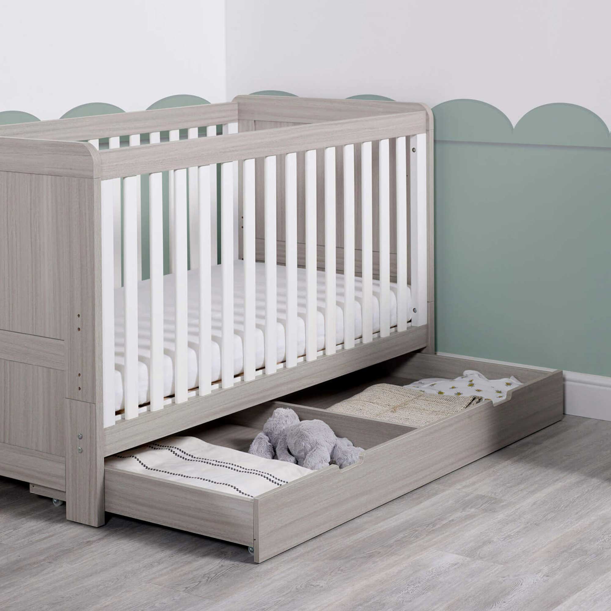 Ickle Bubba nursery room sets Ickle Bubba Pembrey 4 Piece Furniture Set and Under Drawer Ash Grey & White