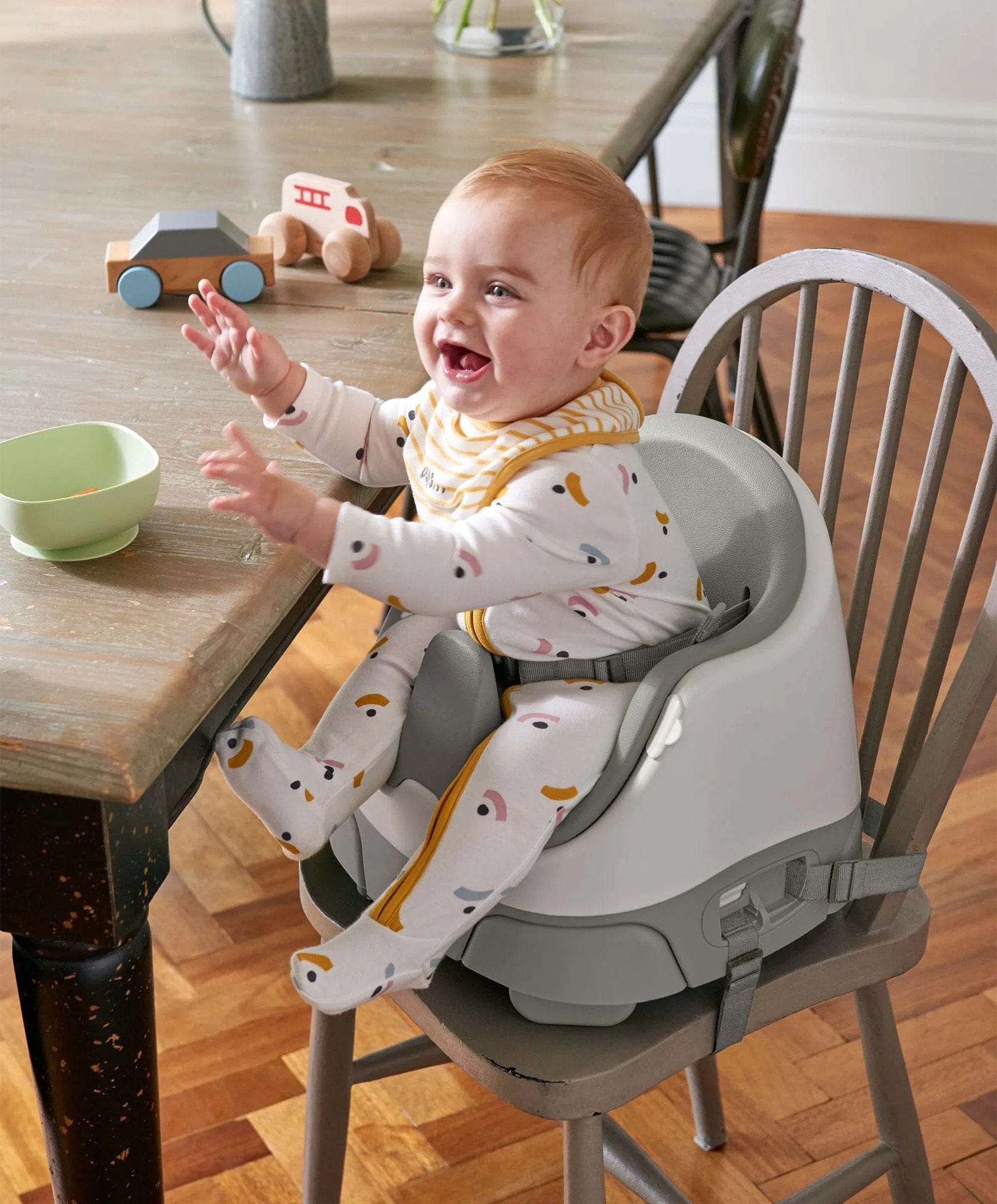 Mamas Papas Bug 3-in-1 Floor Booster Seat with Activity Tray Peb