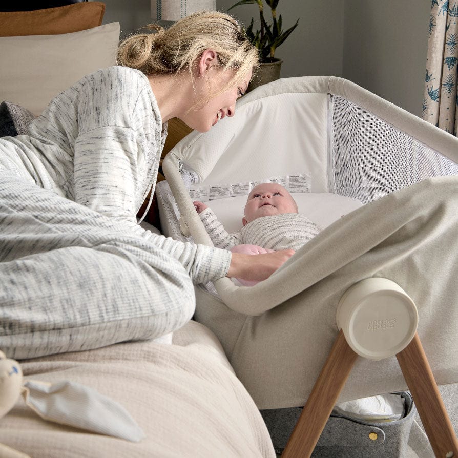 Lua Crib Mamas & Papas Lua Fawn Bedside Crib Oat Bundle