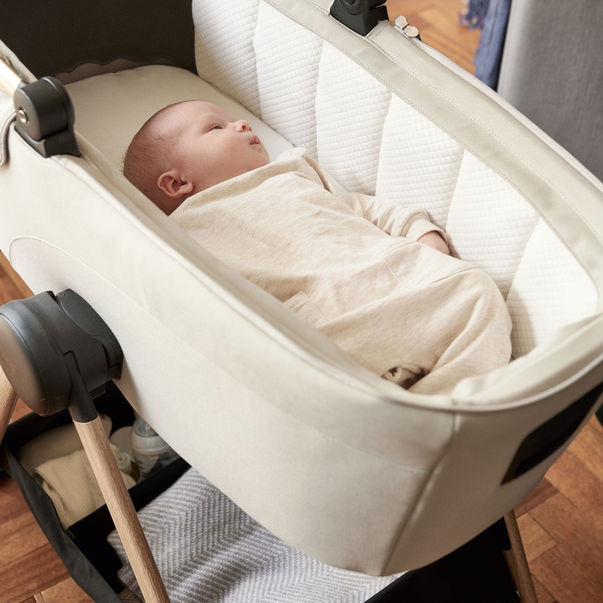 Mamas & Papas moses basket stands Mamas & Papas Ocarro 2 Carrycot Stand 61641WA00