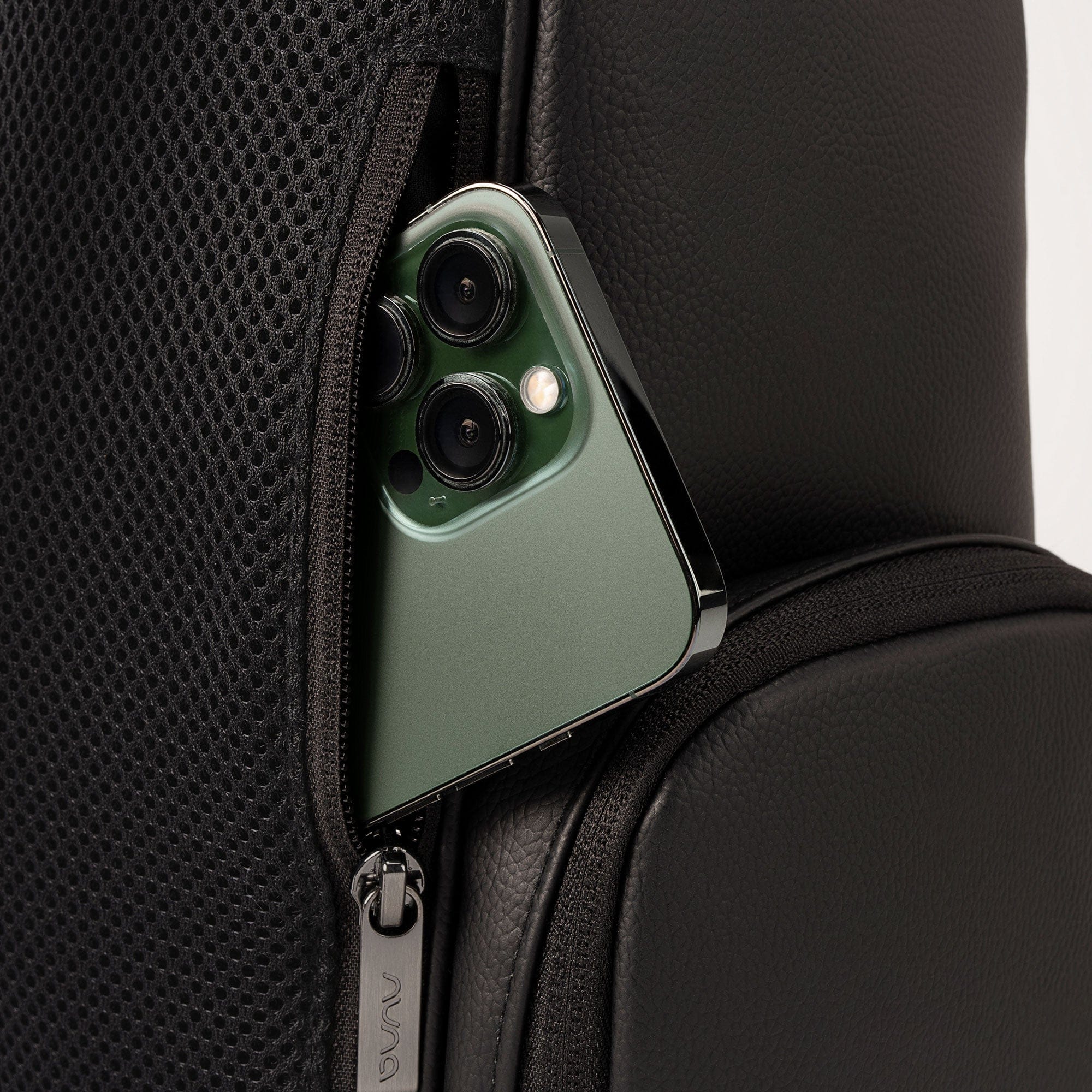 Nuna changing bags Nuna Essentials Bag - Caviar DP20700CVR