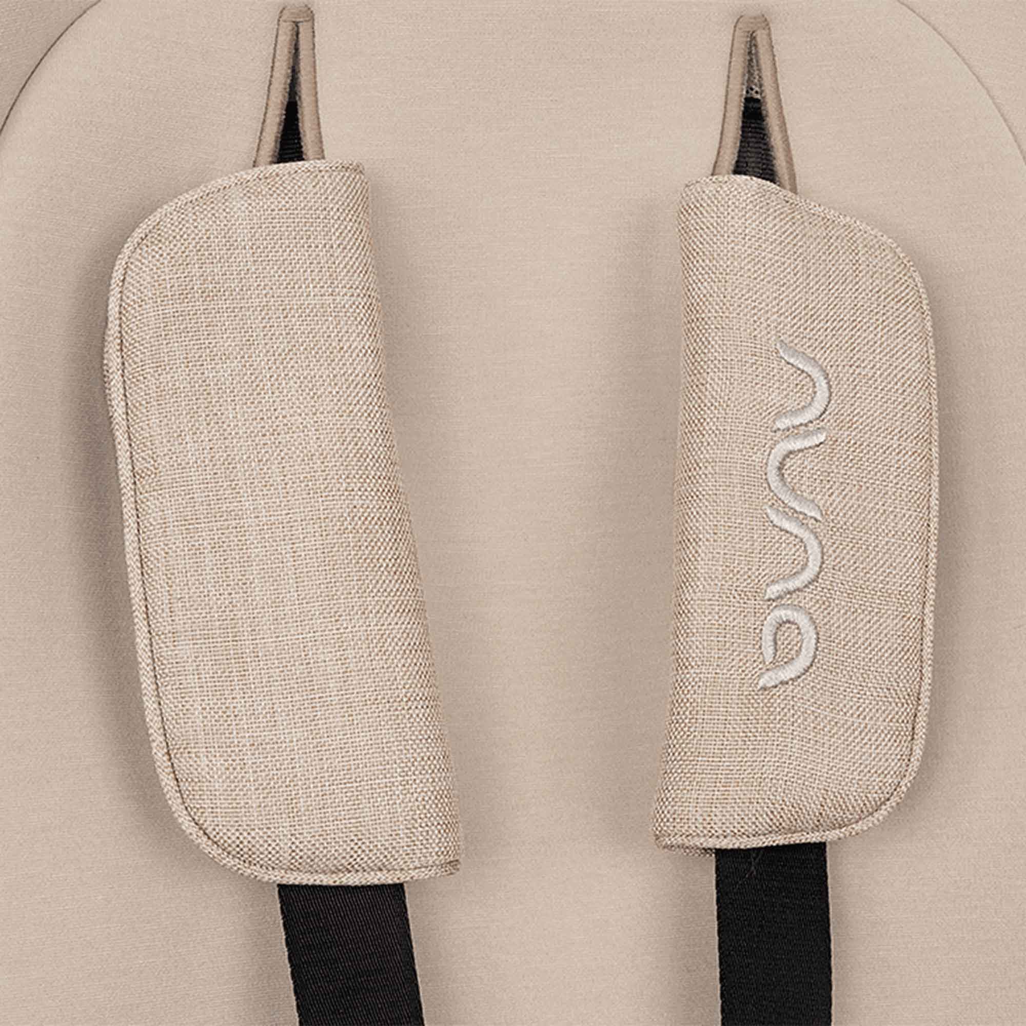 Nuna travel systems Nuna TRIV Next & ARRA Flex & BASE Curv Bundle - Biscotti Z2BNTRIV1041UK