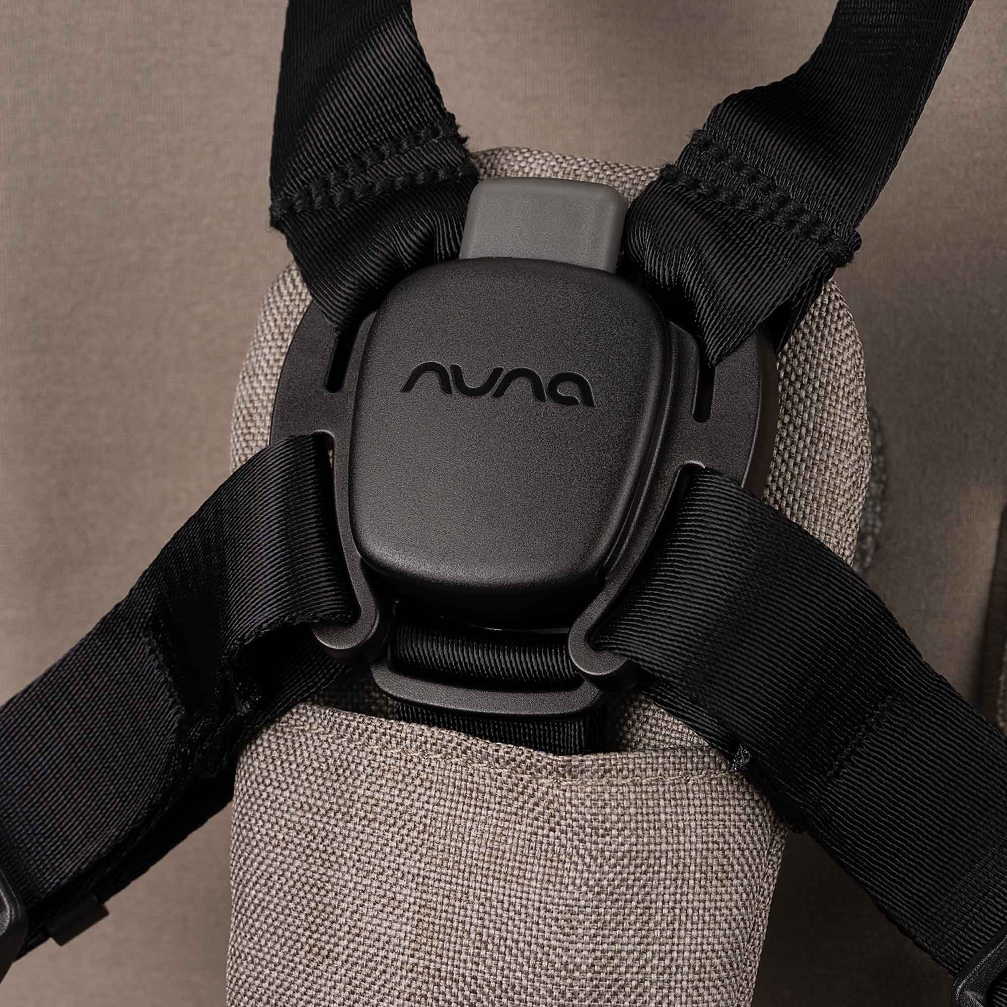 Nuna travel systems Nuna TRIV Next & ARRA Flex & BASE Curv Bundle - Cedar Z2BNTRIV1043UK