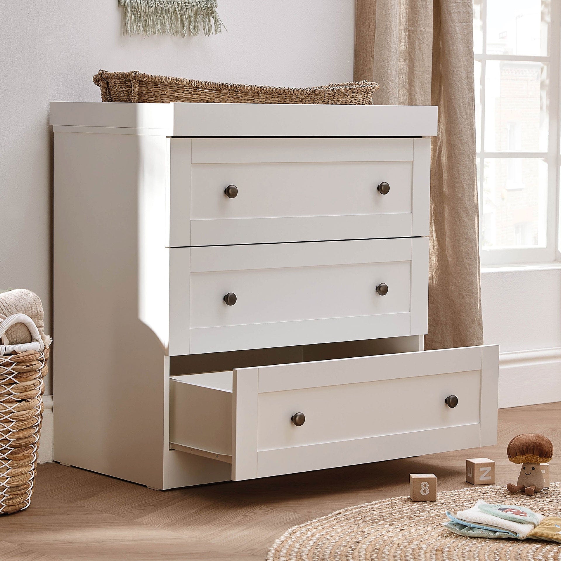 Silver Cross cot bed room sets Silver Cross Bromley 2 Piece Dresser Room Set