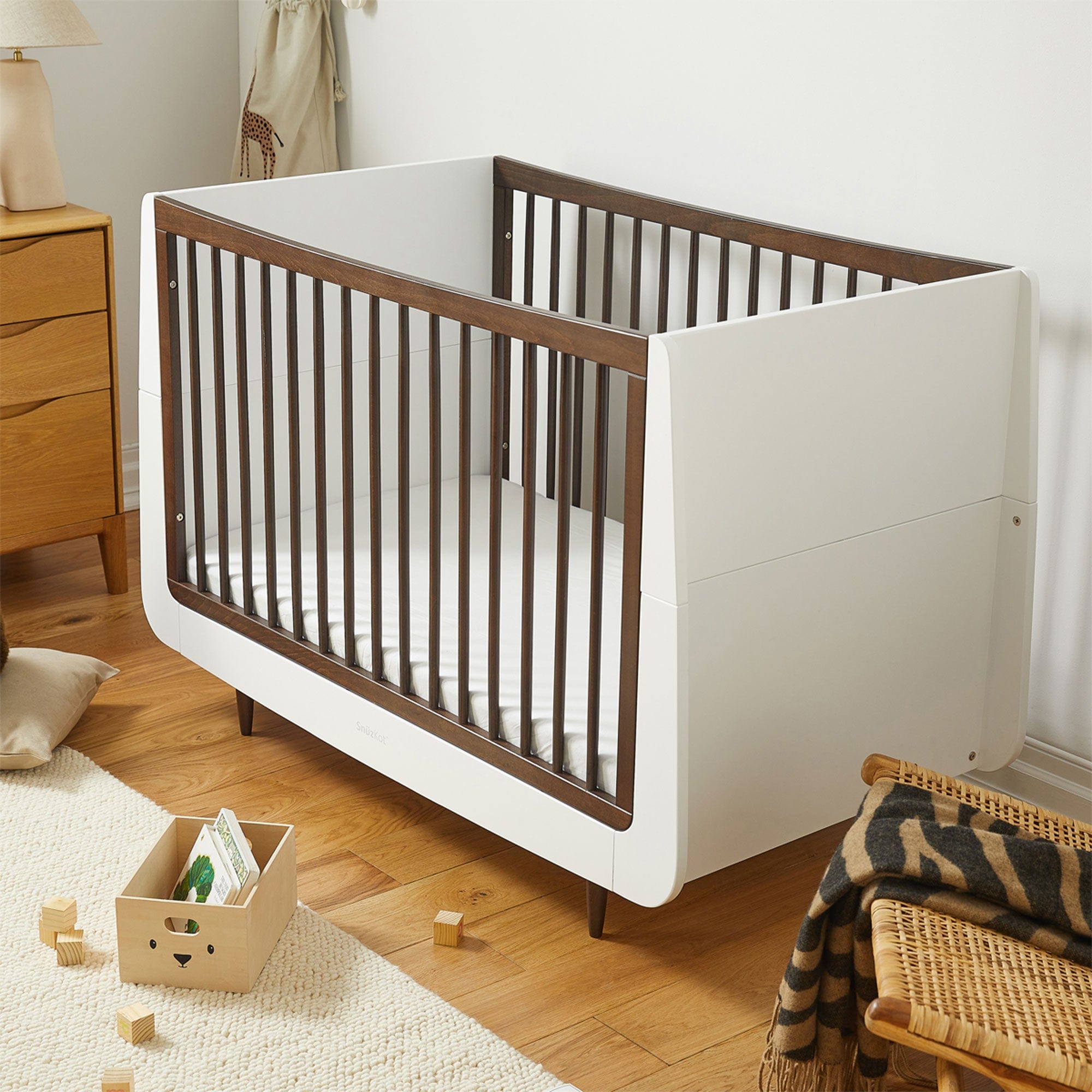 SnuzPod baby cot beds SnüzKot Skandi Cot Bed - Ebony FN005NK