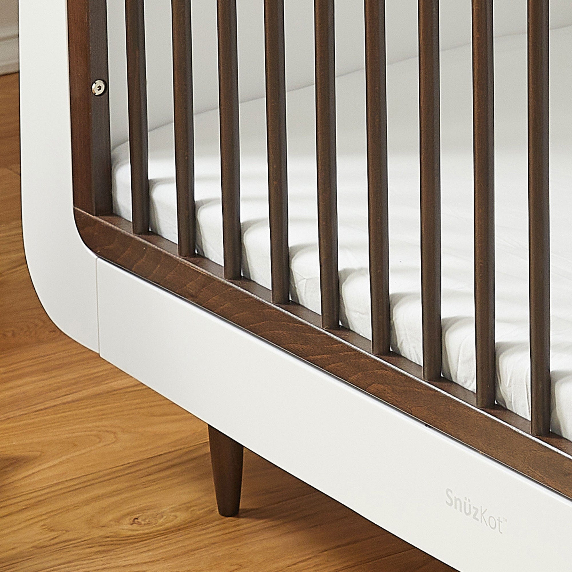 SnuzPod baby cot beds SnüzKot Skandi Cot Bed - Ebony FN005NK