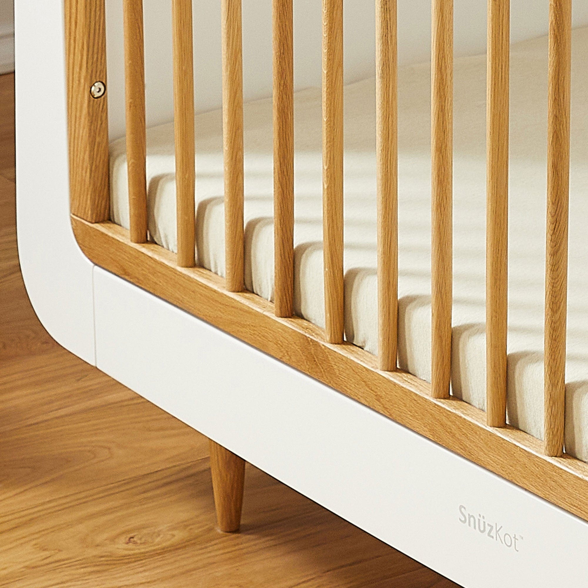 SnuzPod baby cot beds SnüzKot Skandi Cot Bed - Oak FN005NL