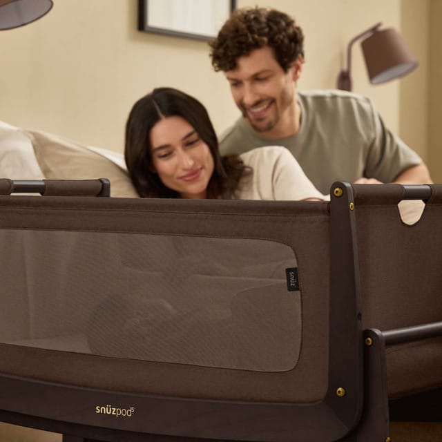 SnuzPod cribs SnüzPod 5 Bedside Crib - Chocolate