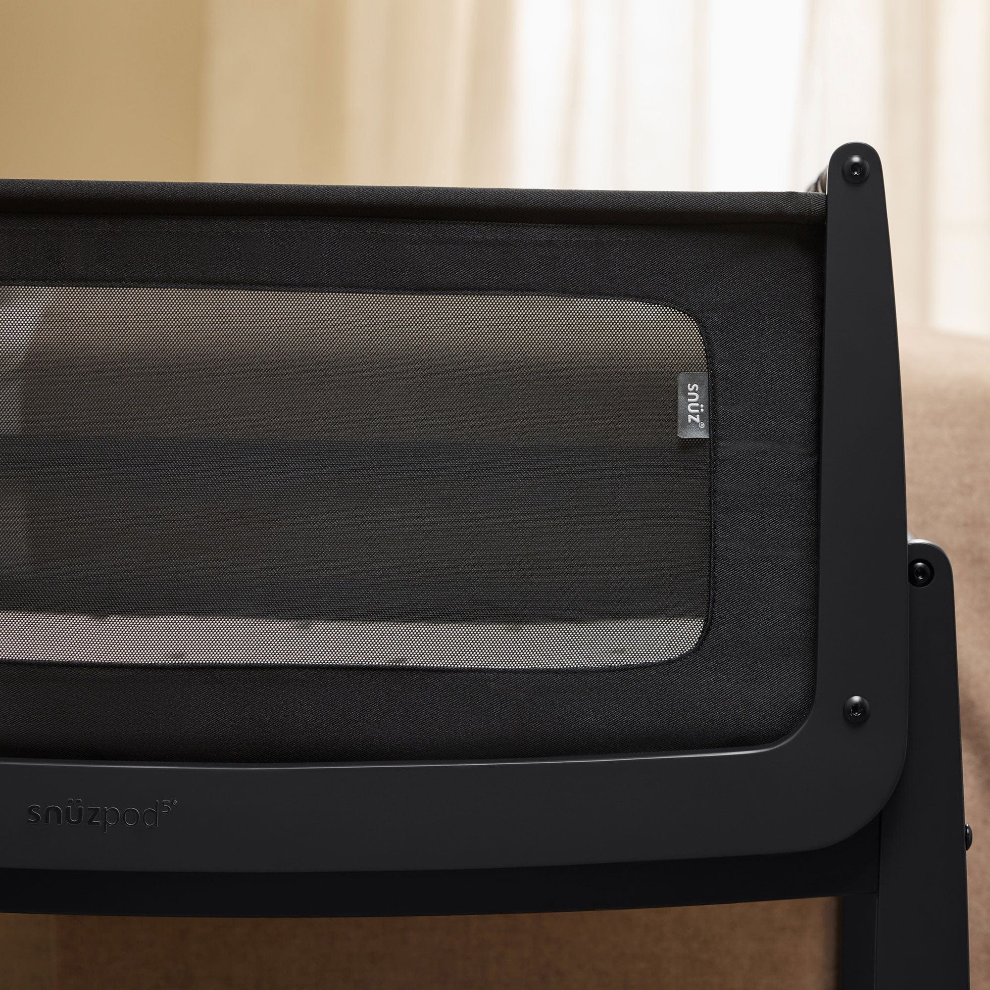SnuzPod cribs SnüzPod 5 Bedside Crib - Graphite