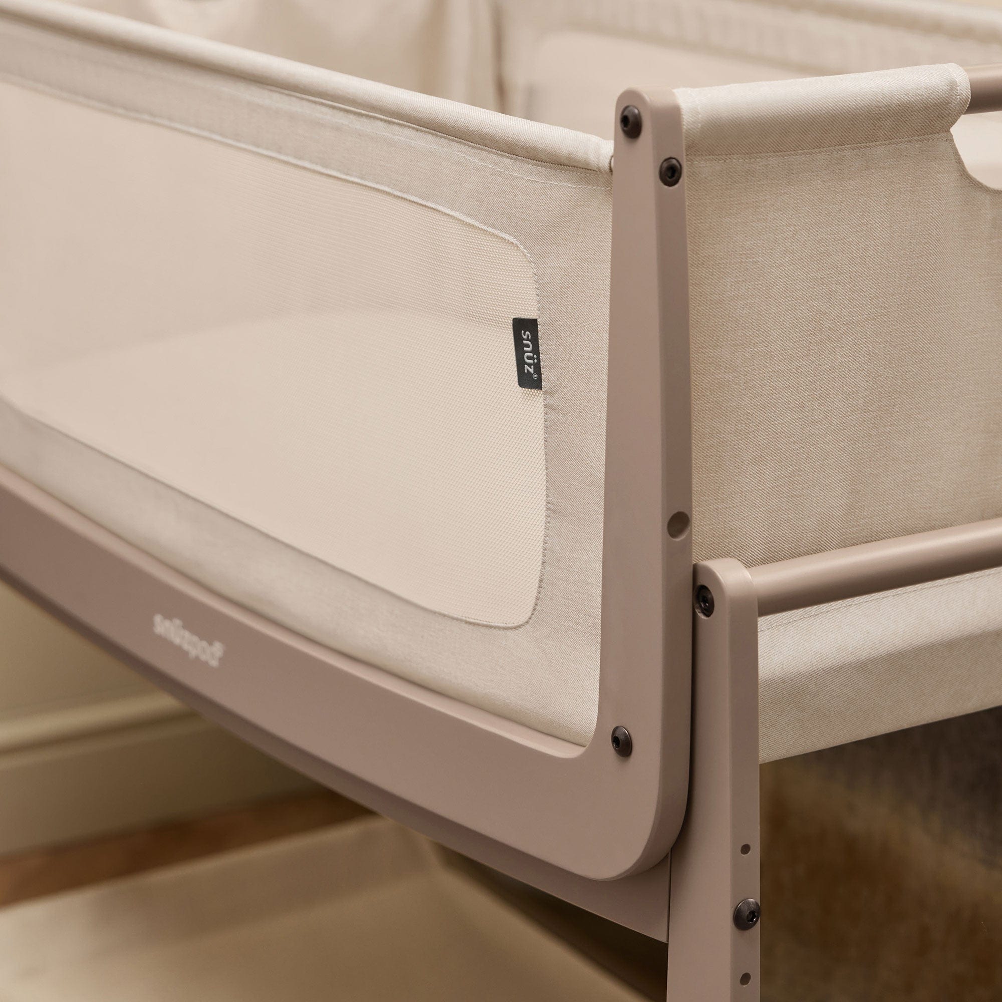 SnuzPod cribs SnüzPod 5 Bedside Crib - Mocha