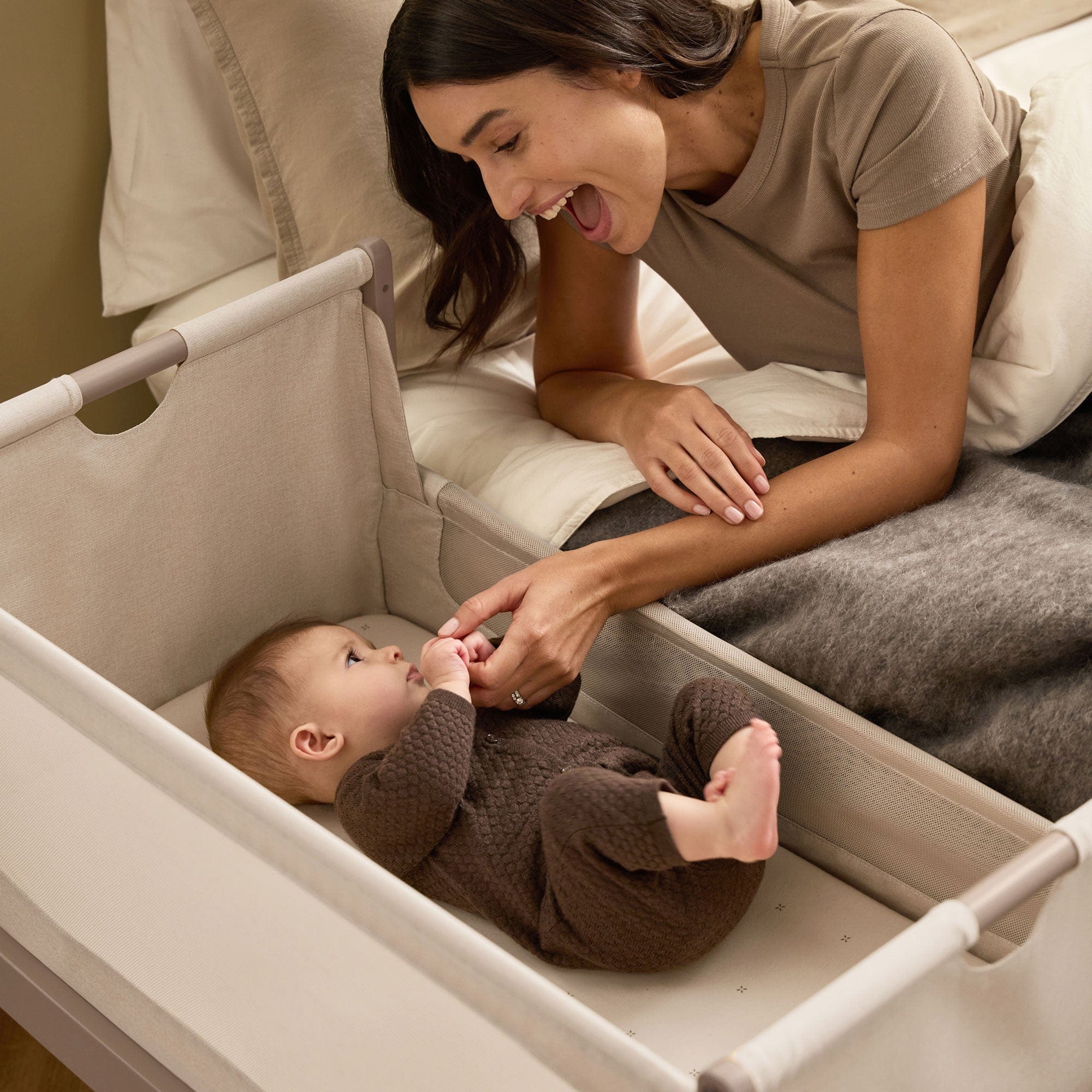 SnuzPod cribs SnüzPod 5 Bedside Crib - Mocha