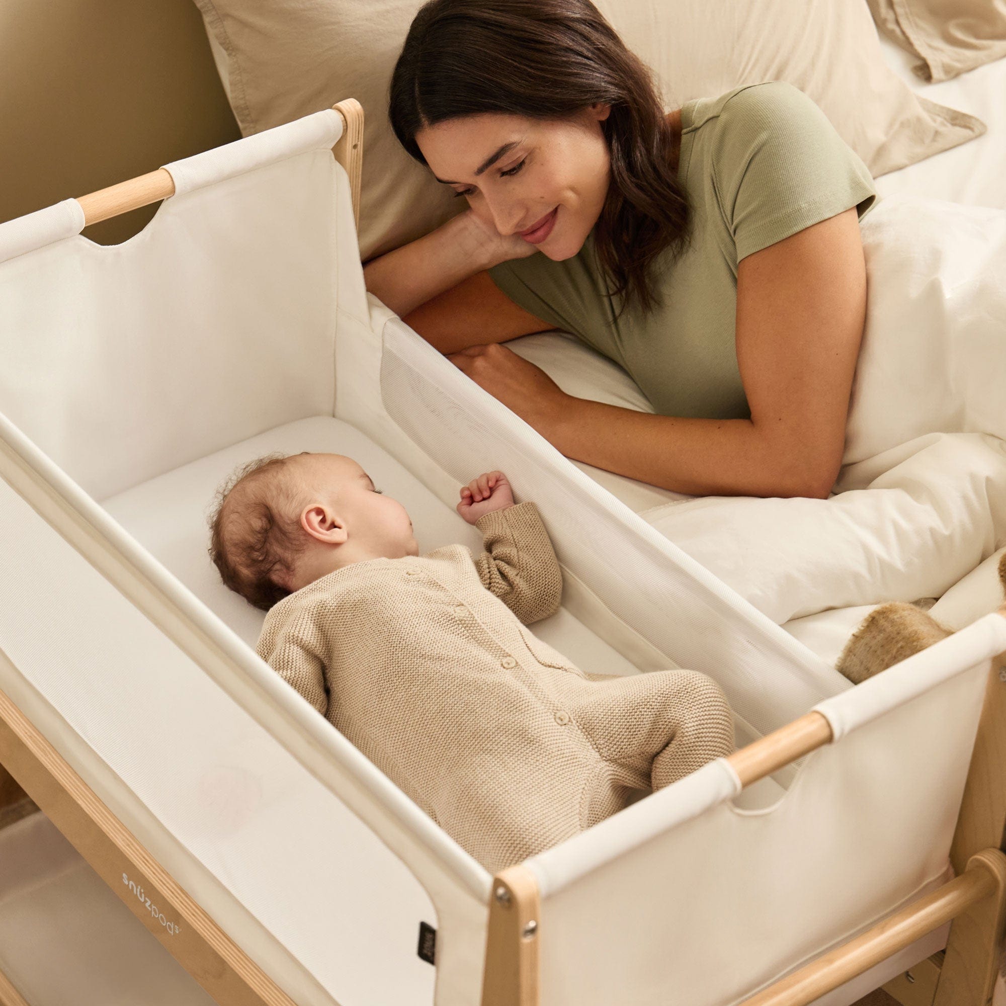 SnuzPod cribs SnüzPod 5 Bedside Crib - Natural