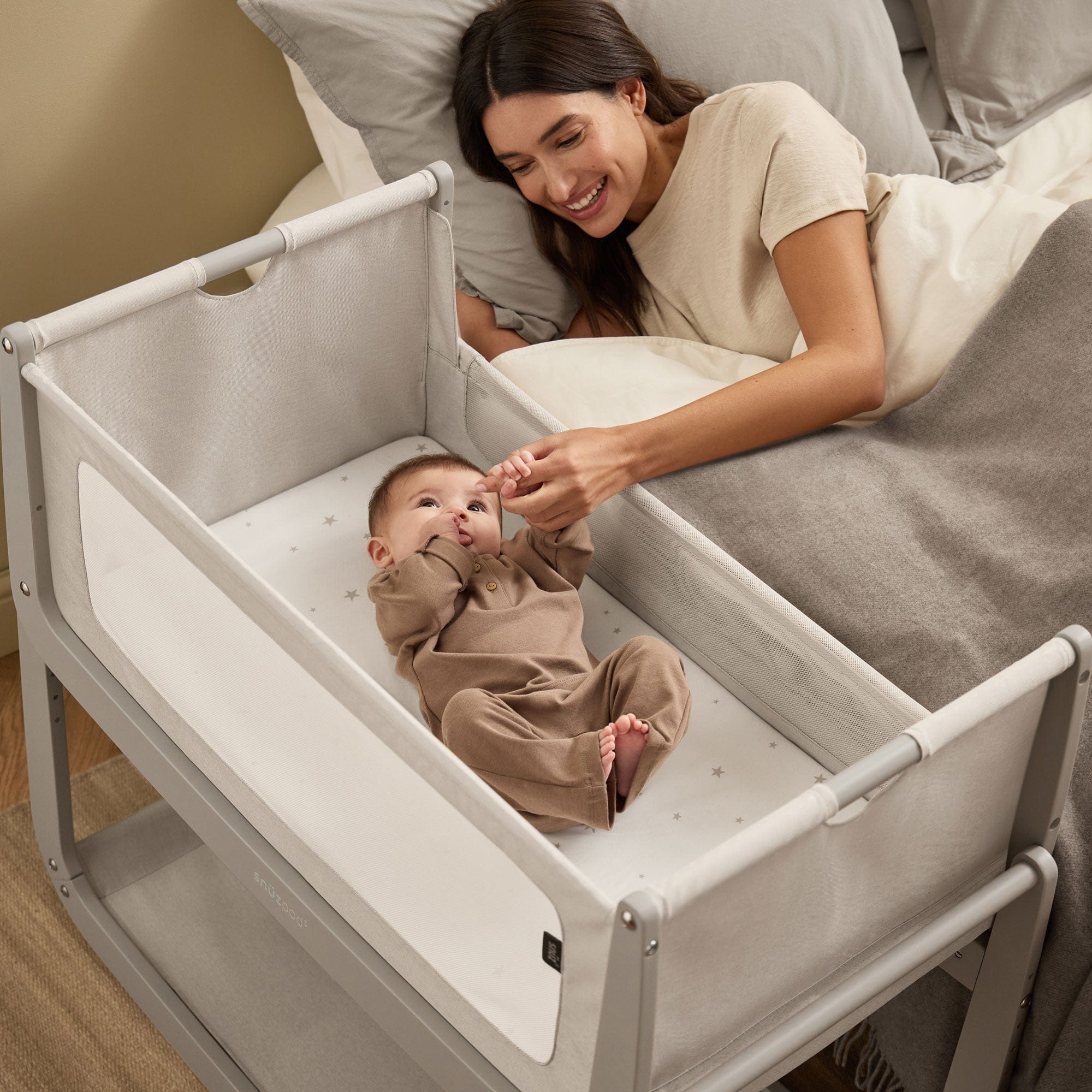 SnuzPod cribs SnüzPod 5 Bedside Crib - Pebble