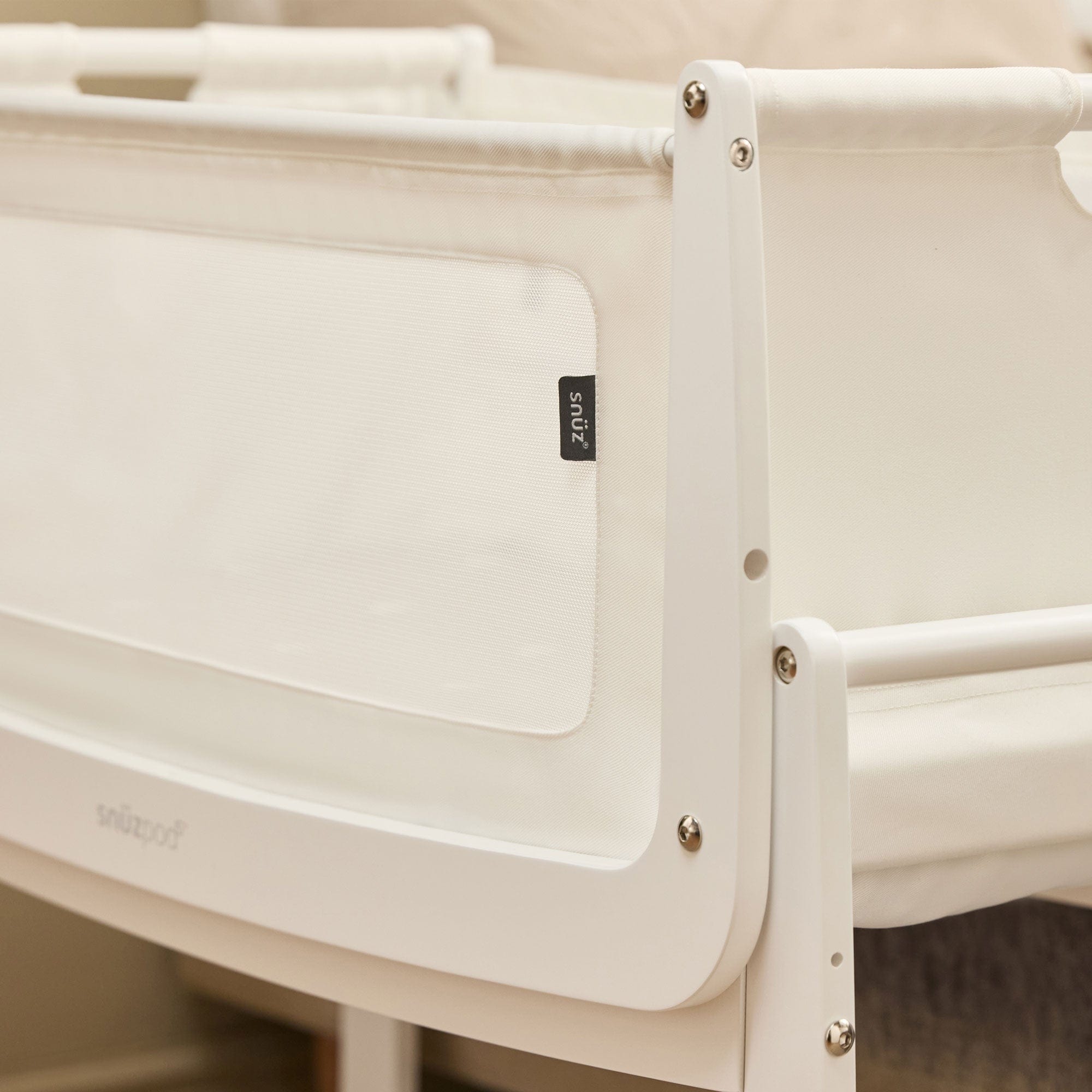 SnuzPod cribs SnüzPod 5 Bedside Crib - White