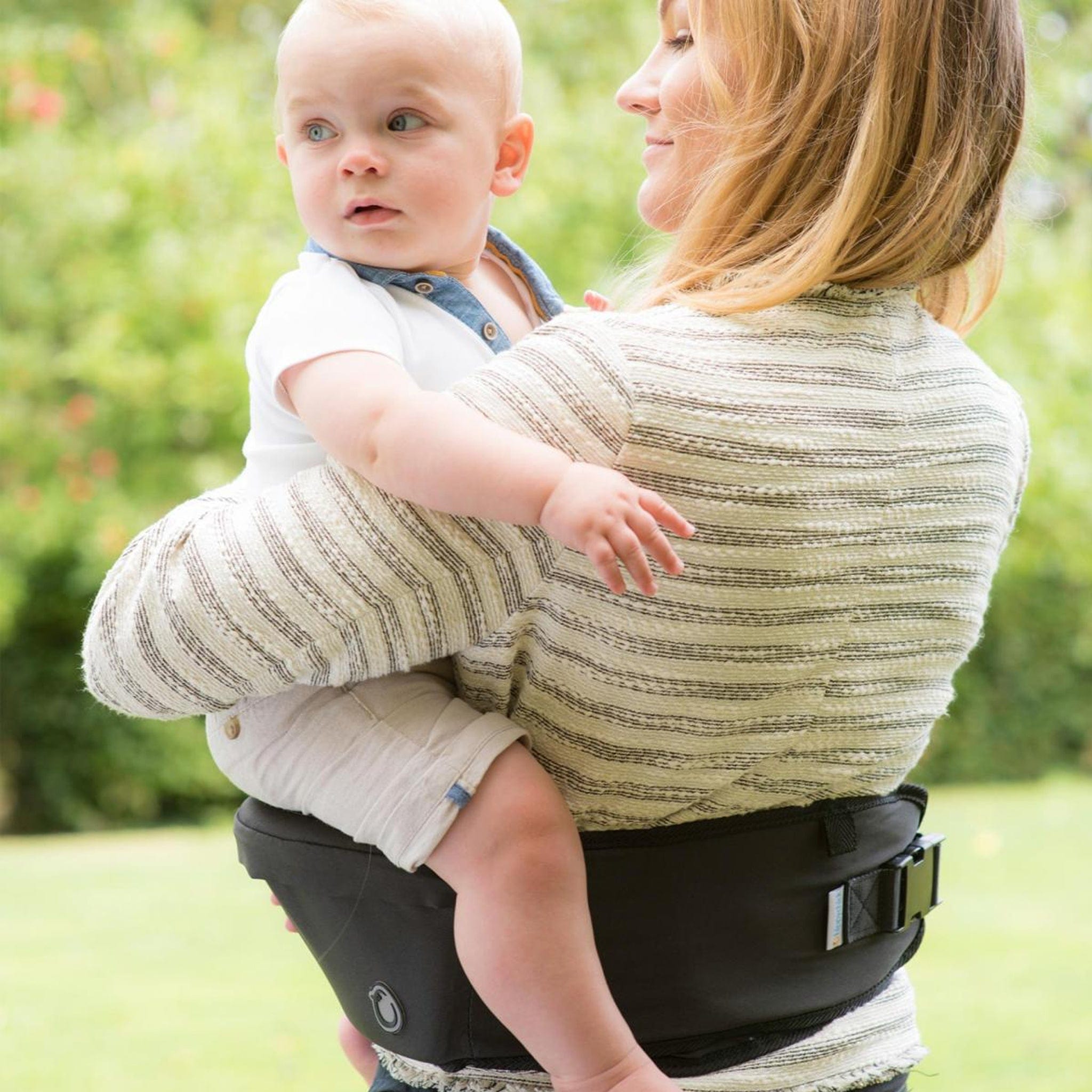 Hippychick baby carriers Hippychick Hipseat in Black HCHIP001WB