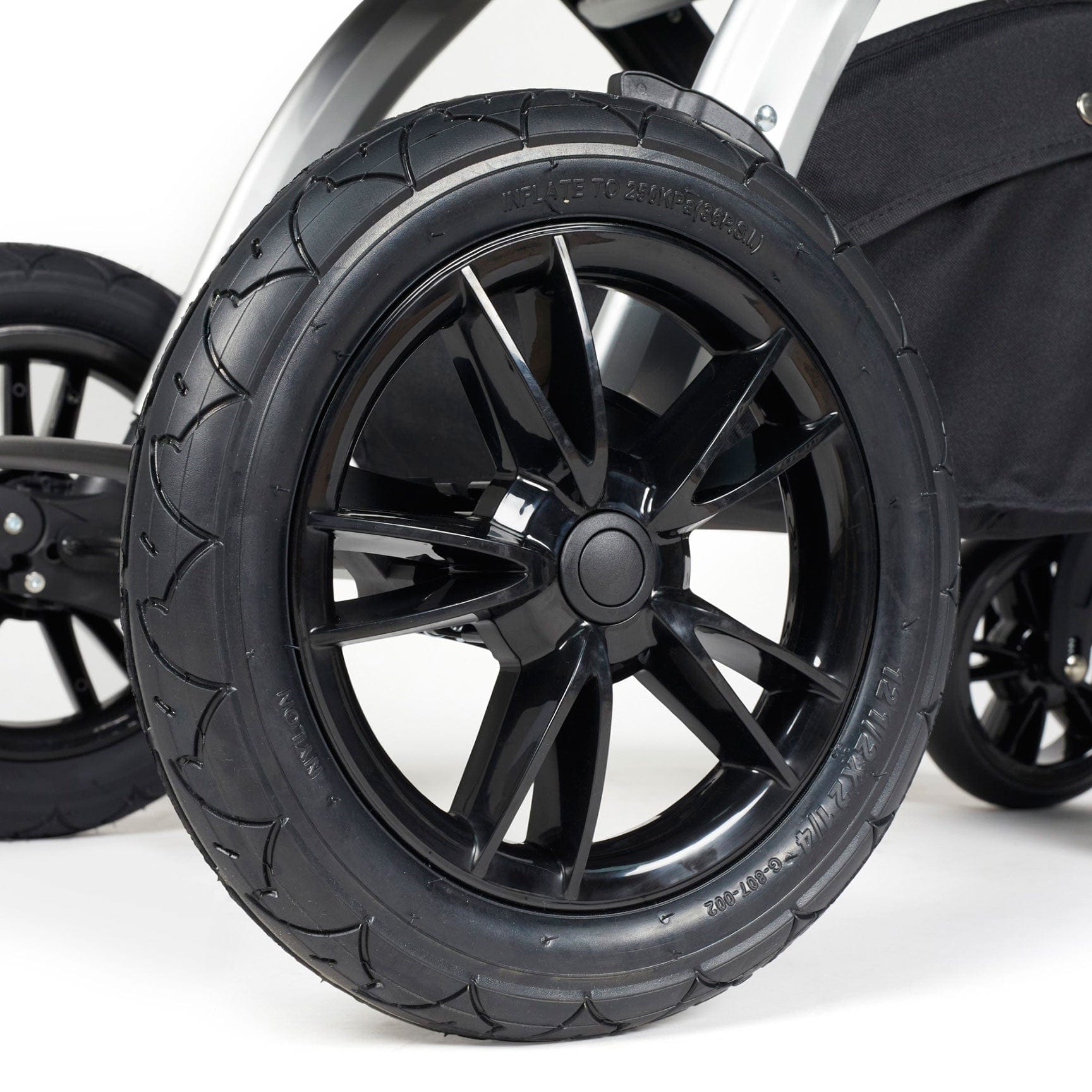 Ickle Bubba travel systems Ickle Bubba Stomp Luxe 2 in 1 Plus Pushchair & Carrycot - Silver/Pearl Grey/Black 10-003-001-259