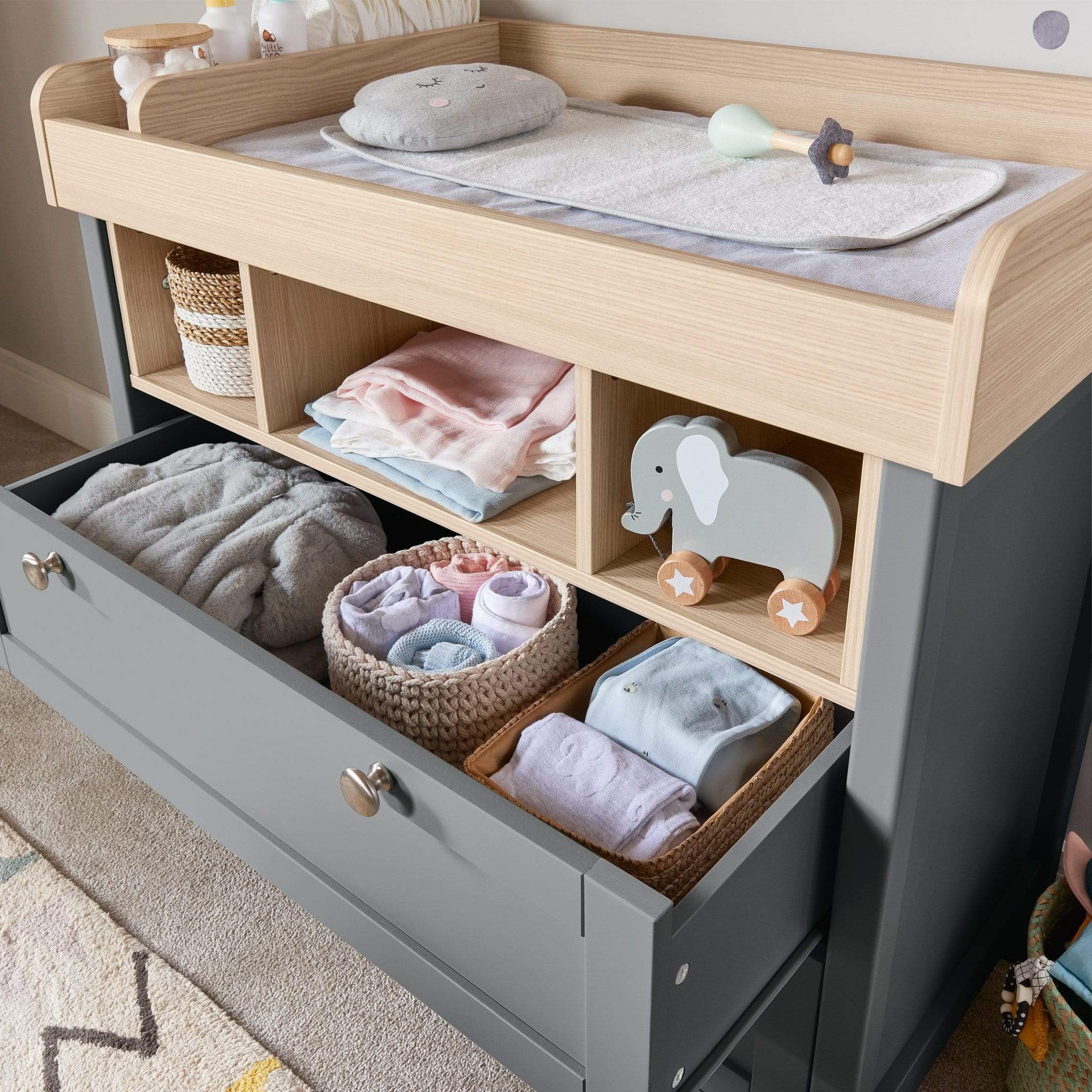 Mamas & Papas cot bed room sets Mamas & Papas Harwell 2 Piece Cotbed & Dresser Roomset Grey/Oak SEHL1TM00