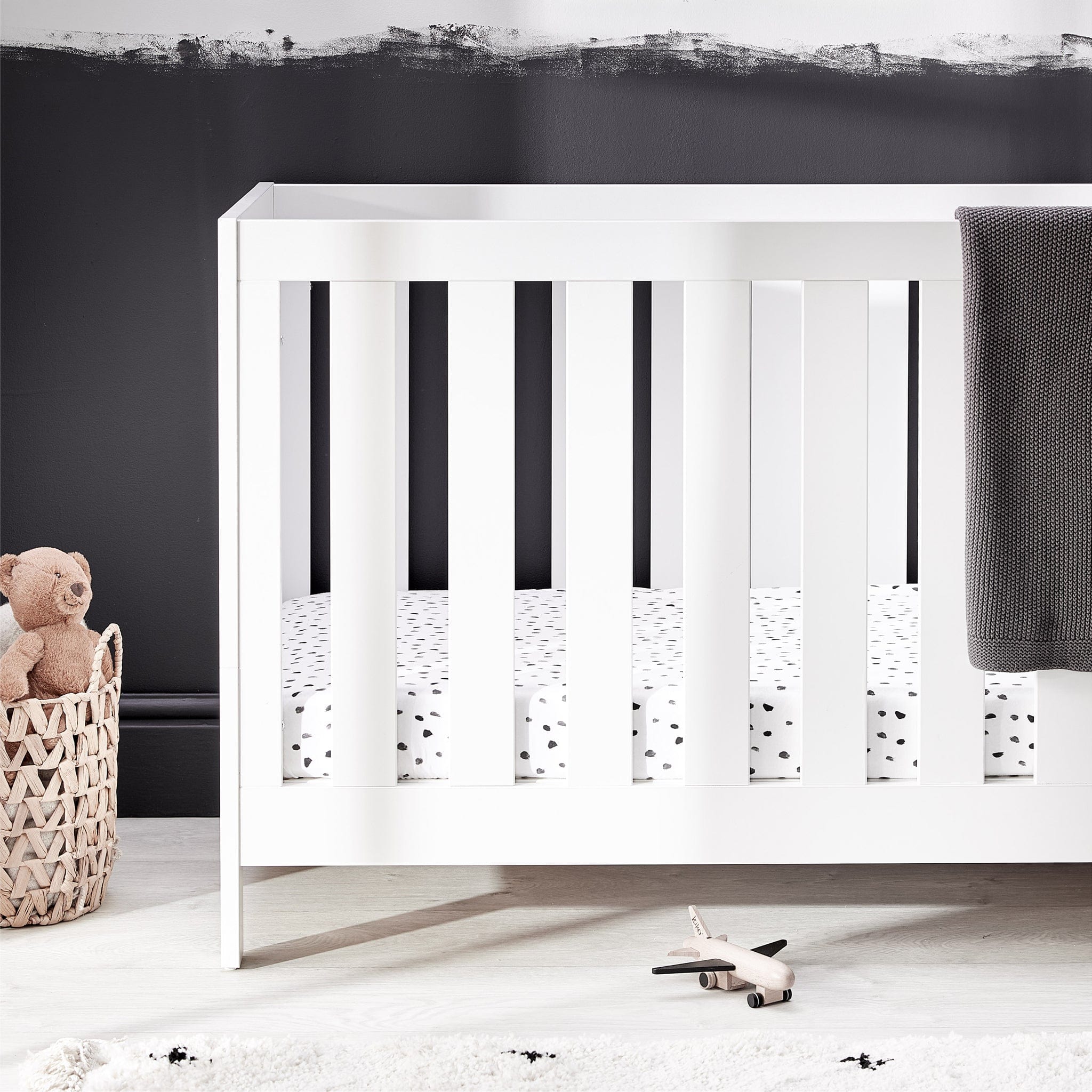 Silver Cross Silver Cross room sets Silver Cross Finchley 3-Piece Roomset - White 8234-FIN-WHI