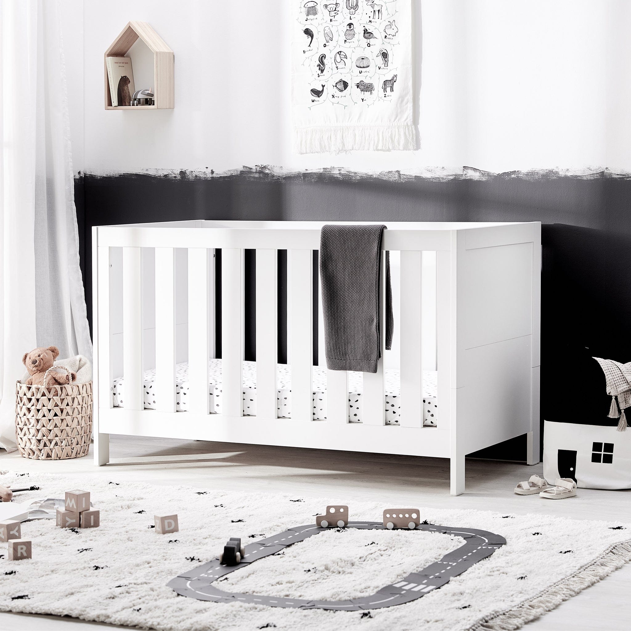 Silver Cross Silver Cross room sets Silver Cross Finchley 3-Piece Roomset - White 8234-FIN-WHI