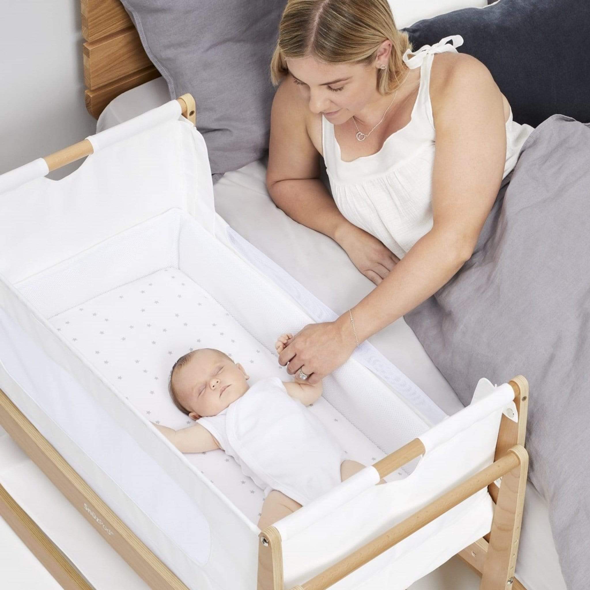 SnuzPod cribs SnüzPod 4 Bedside Crib Natural FN014C