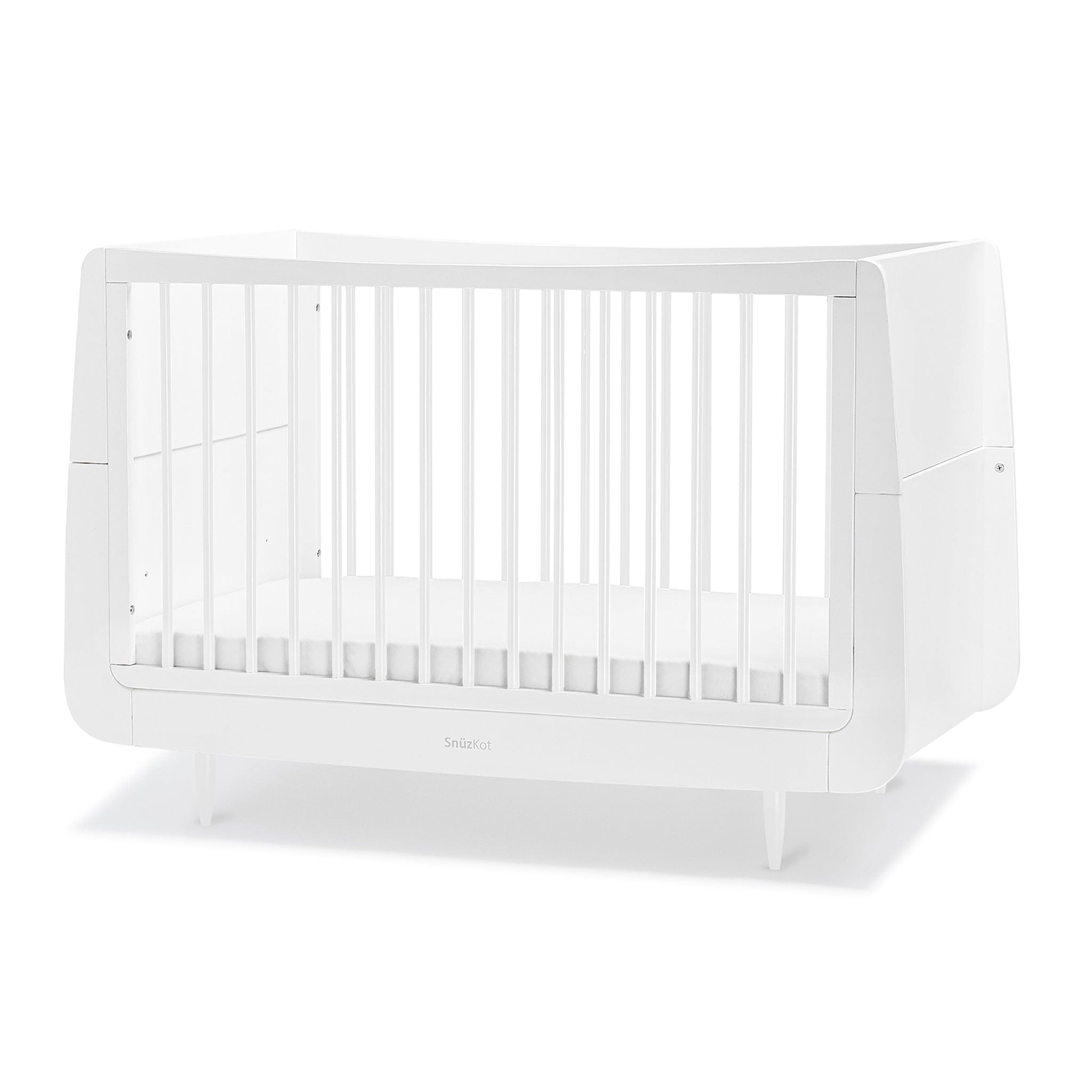 SnuzPod Nursery Room Sets SnüzKot Skandi 2 Piece Nursery Furniture Set in White FN007SA