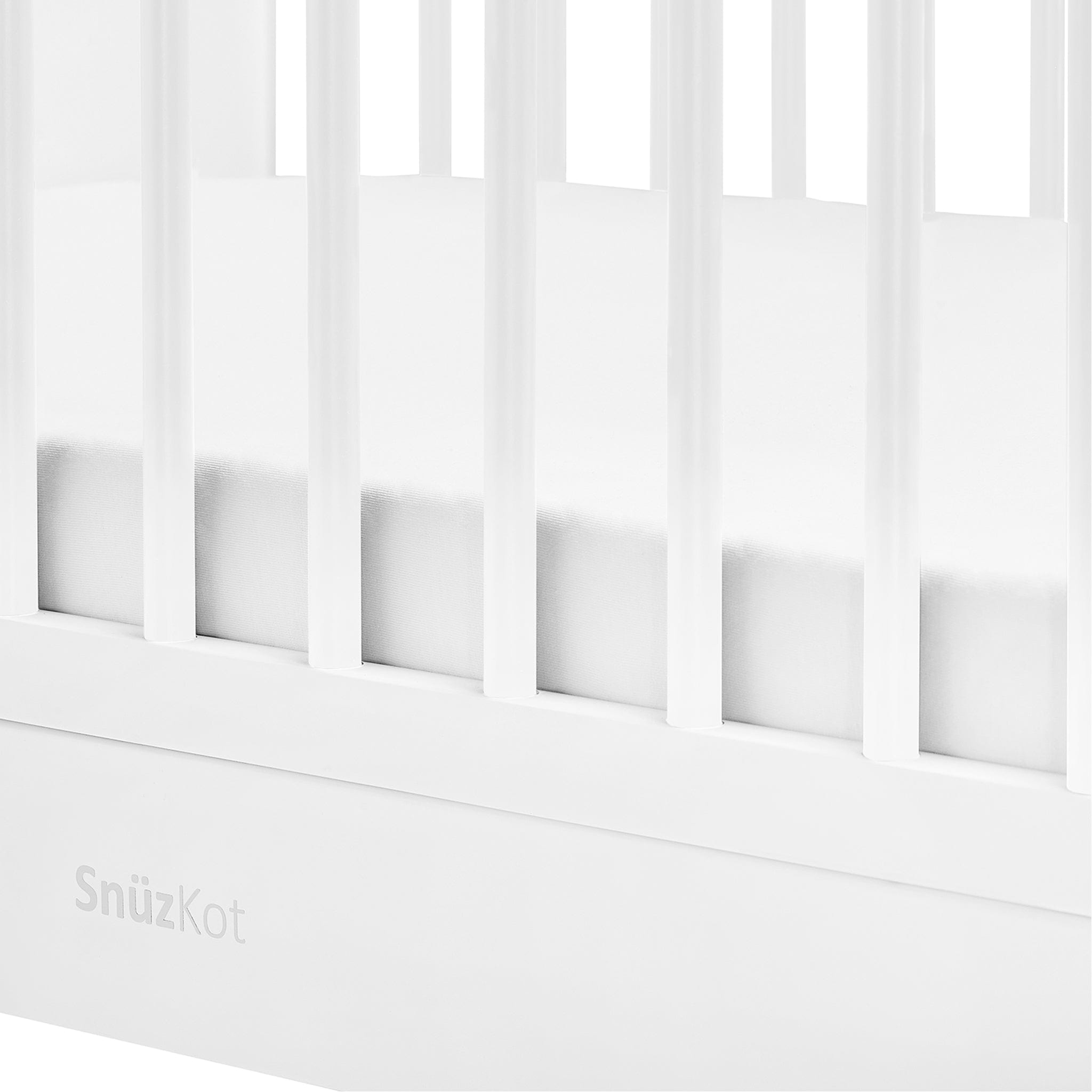 SnuzPod Nursery Room Sets SnüzKot Skandi 2 Piece Nursery Furniture Set in White FN007SA